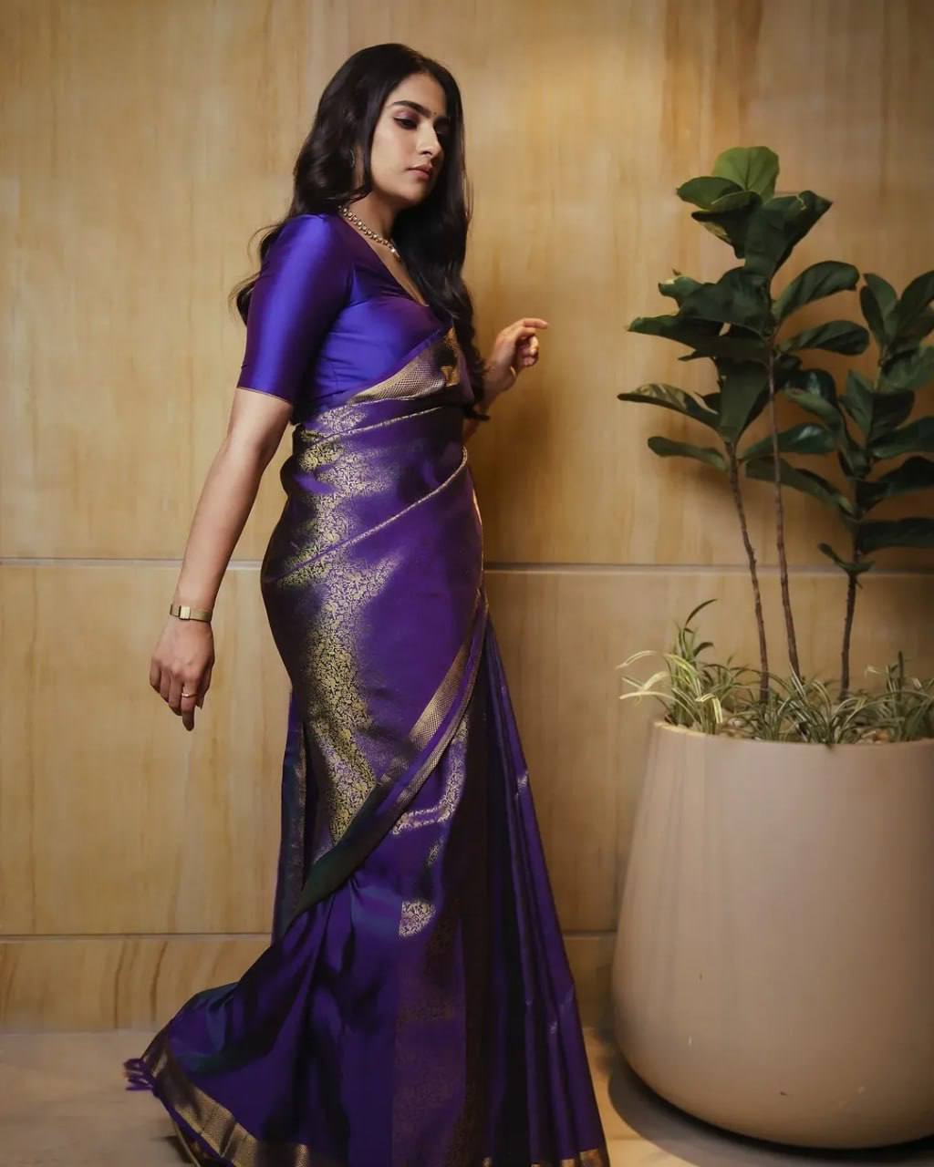 Soft Lichi Silk Saree with Rich Pallu
