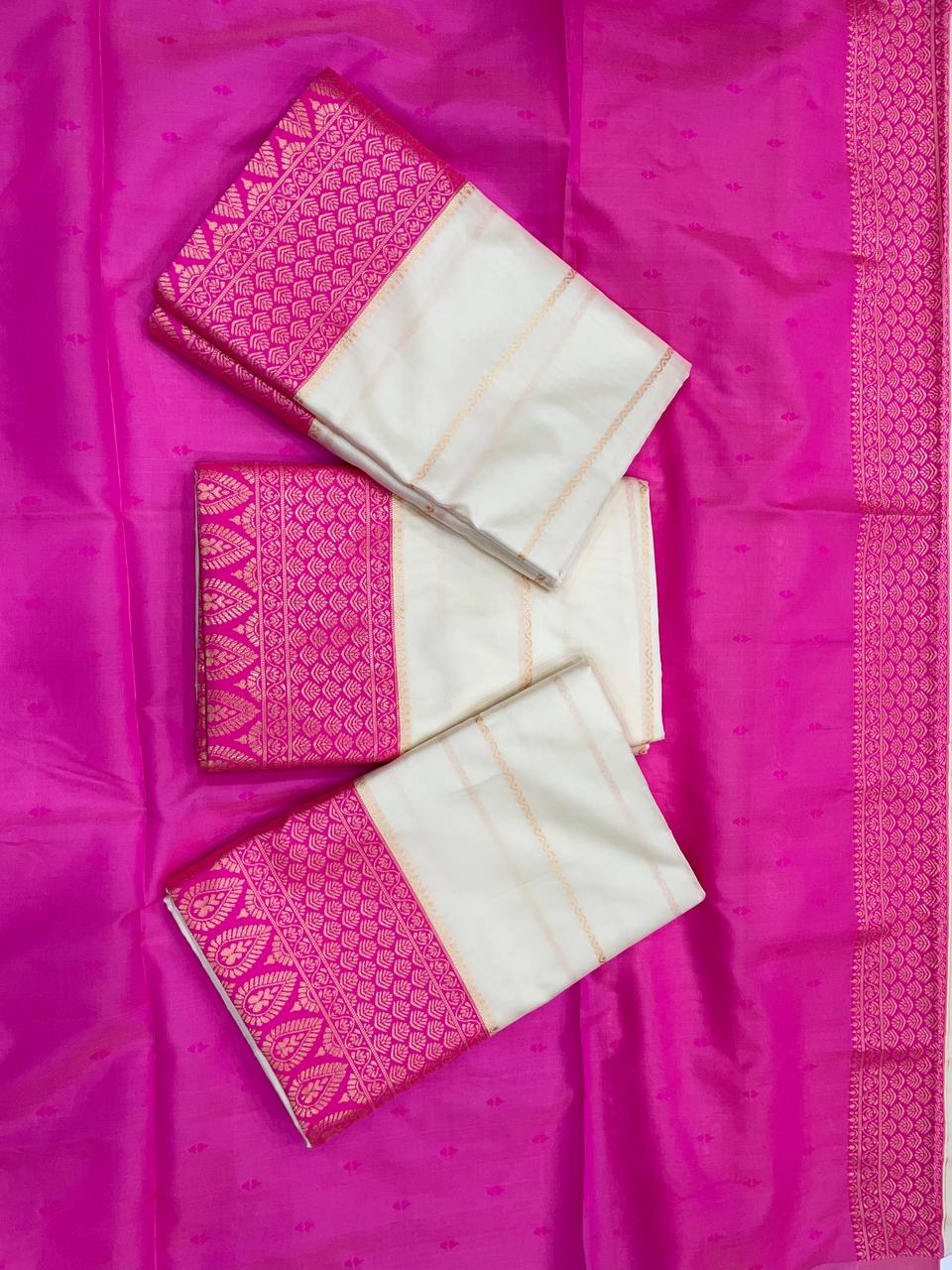 Soft Lichi Silk Saree with Rich Pallu