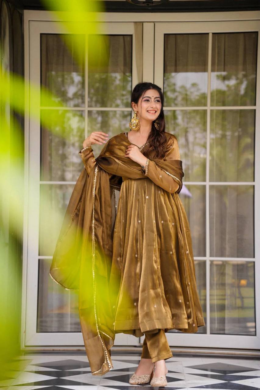 Jimi Choo Suit Set with Pant & Dupatta | Thread Work Design