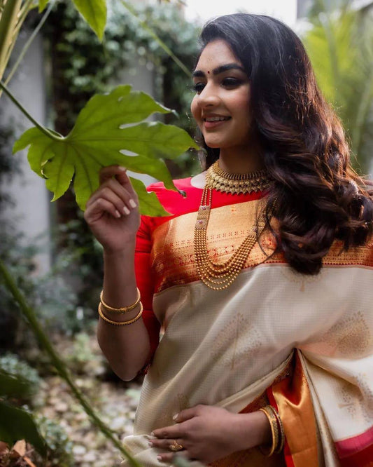 Soft Lichi Silk Saree with Rich Pallu