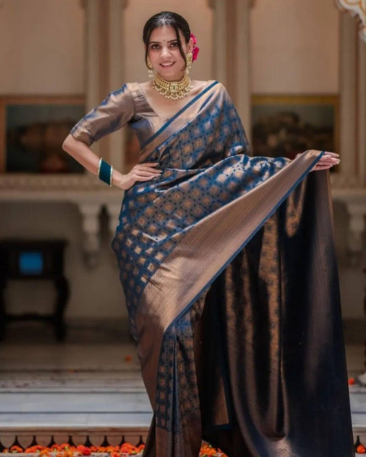 Soft Lichi Silk Saree with Rich Pallu