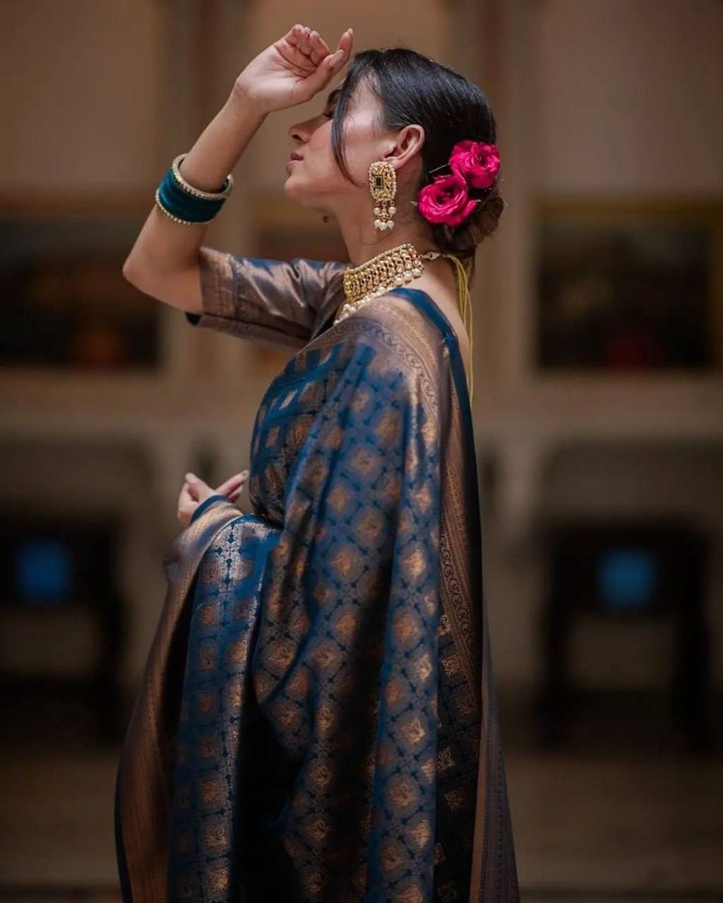 Soft Lichi Silk Saree with Rich Pallu