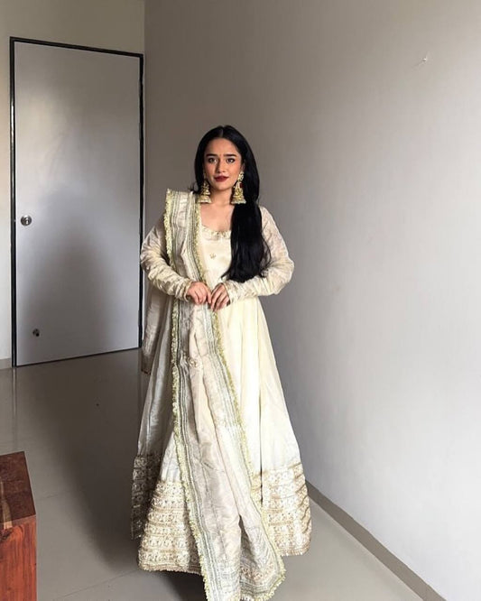 Chinon Thread & Sequin Work Suit Set with Dupatta and Pant