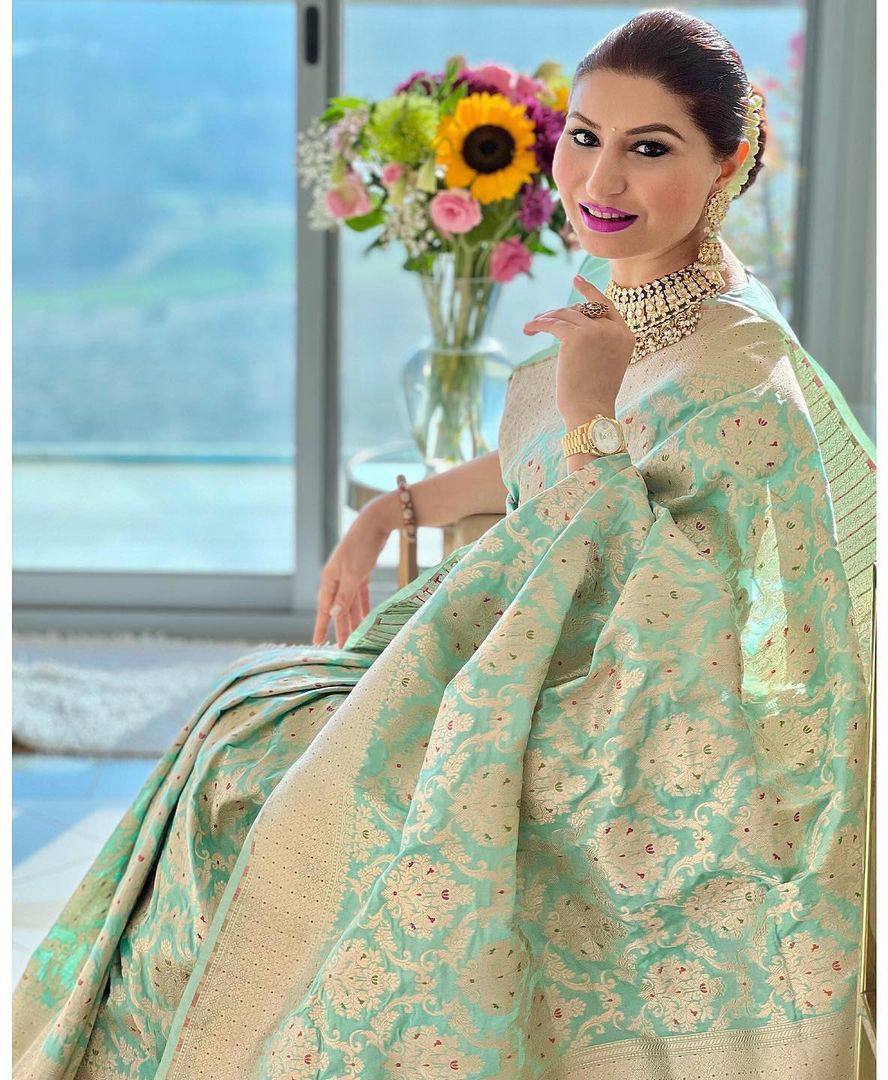Soft Lichi Silk Saree with Rich Pallu