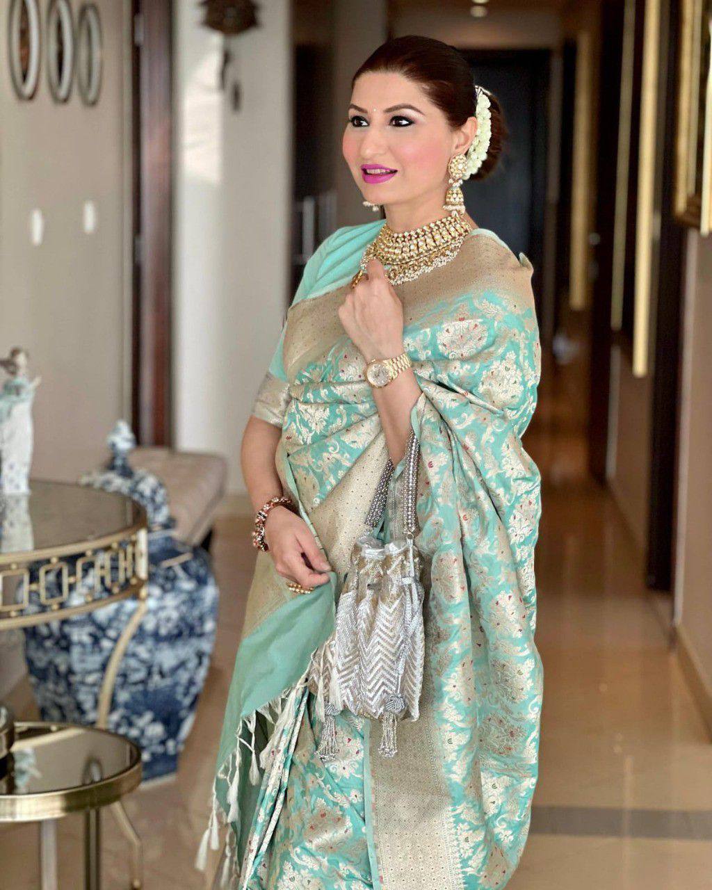 Soft Lichi Silk Saree with Rich Pallu