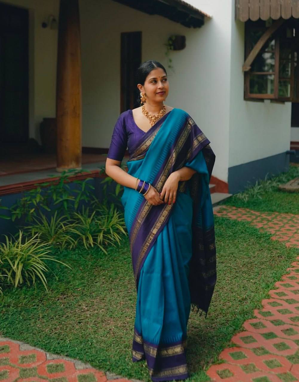 Lichi Silk Saree with Rich Pallu