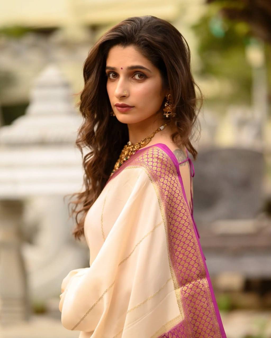 Soft Lichi Silk Saree with Rich Pallu