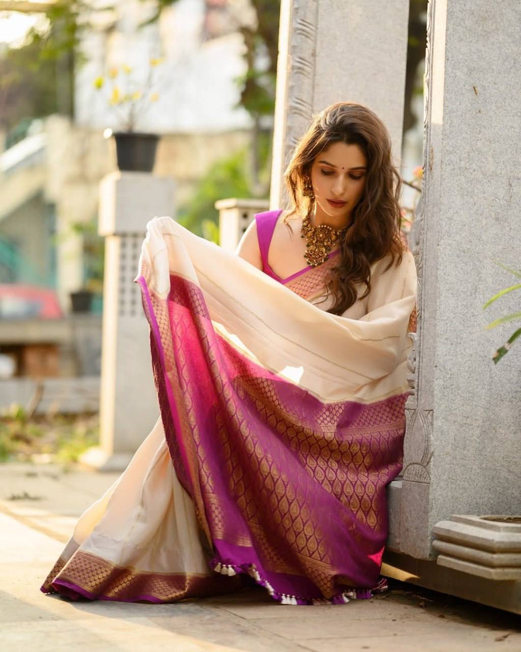 Soft Lichi Silk Saree with Rich Pallu