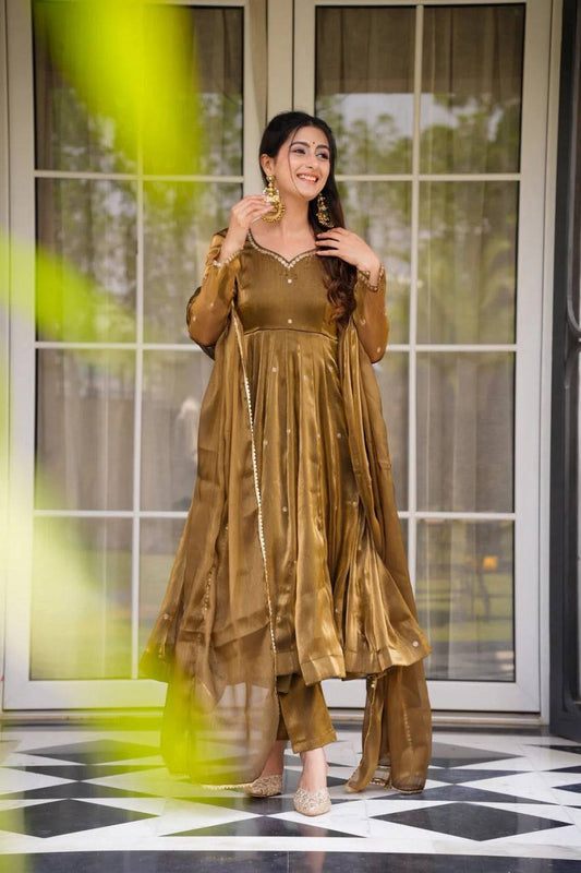 Jimi Choo Suit Set with Pant & Dupatta | Thread Work Design