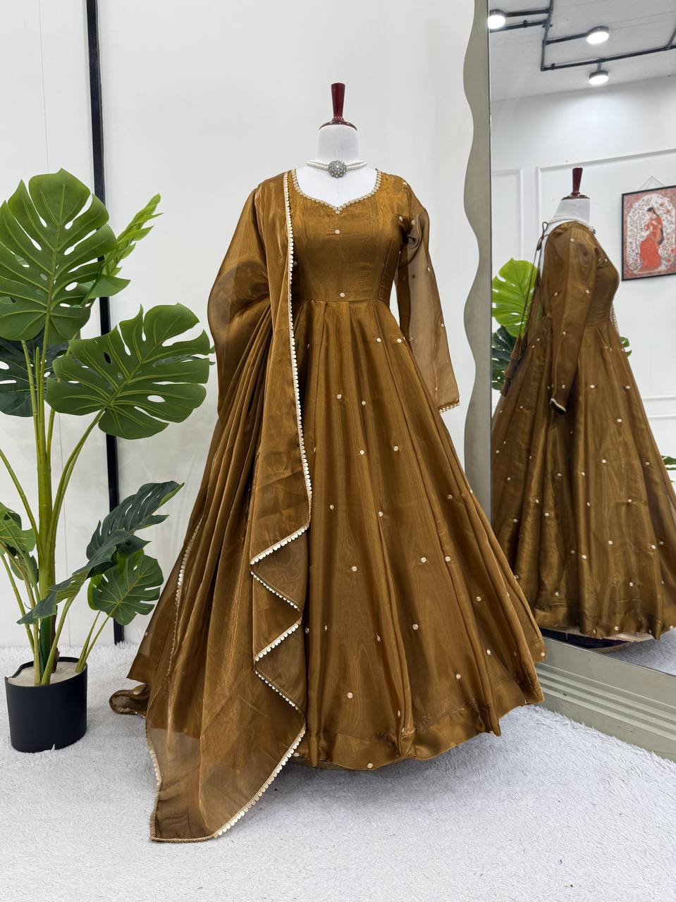 Jimi Choo Suit Set with Pant & Dupatta | Thread Work Design