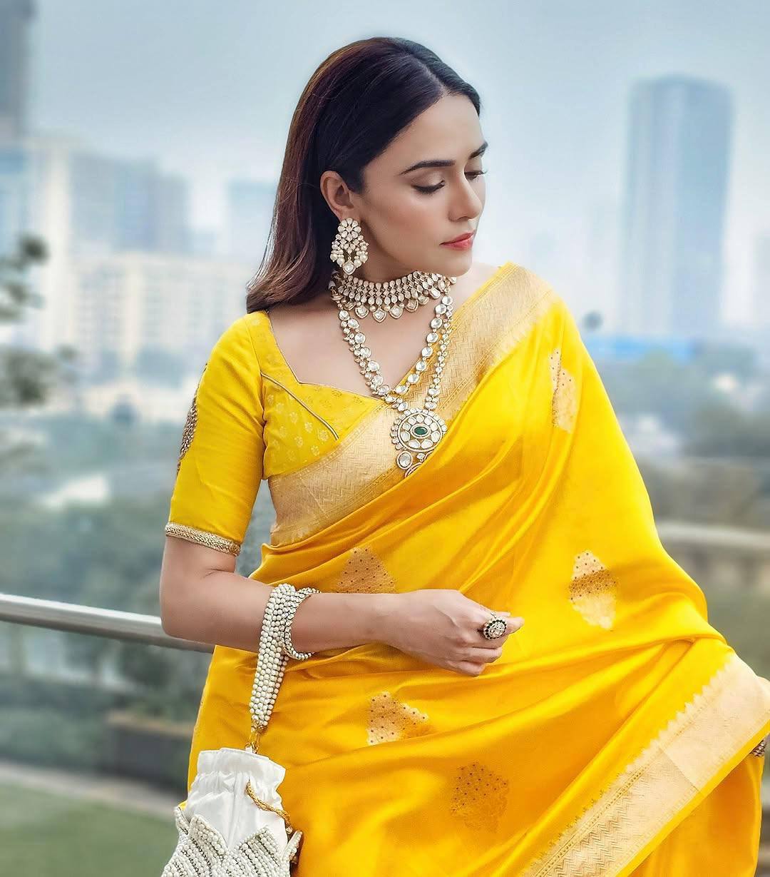 Soft Lichi Silk Saree with Rich Pallu